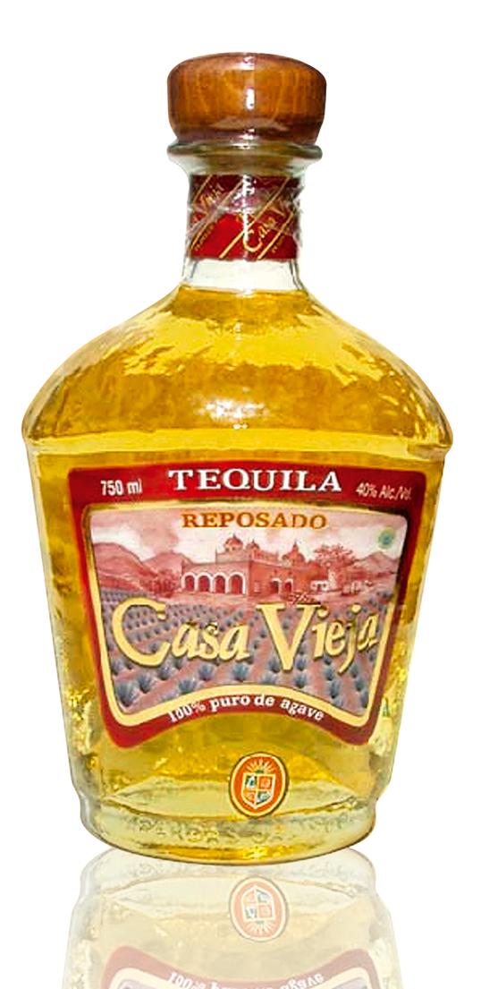 Tequila Reposado der Marke Casa Vieja 38% 0,7l Flasche