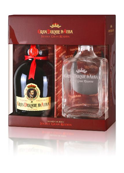 Brandy im Geschenkset mit Decanter der Marke Gran Duque d'Alba Solera Gran Reserva 40% 0,7l Flasche